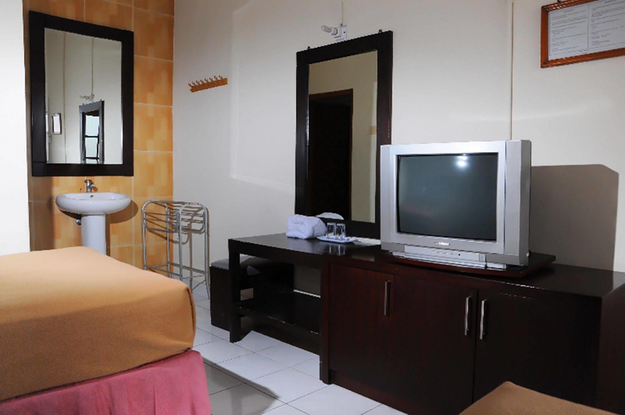 Jesens Inn III Kuta Lombok Zewnętrze zdjęcie
