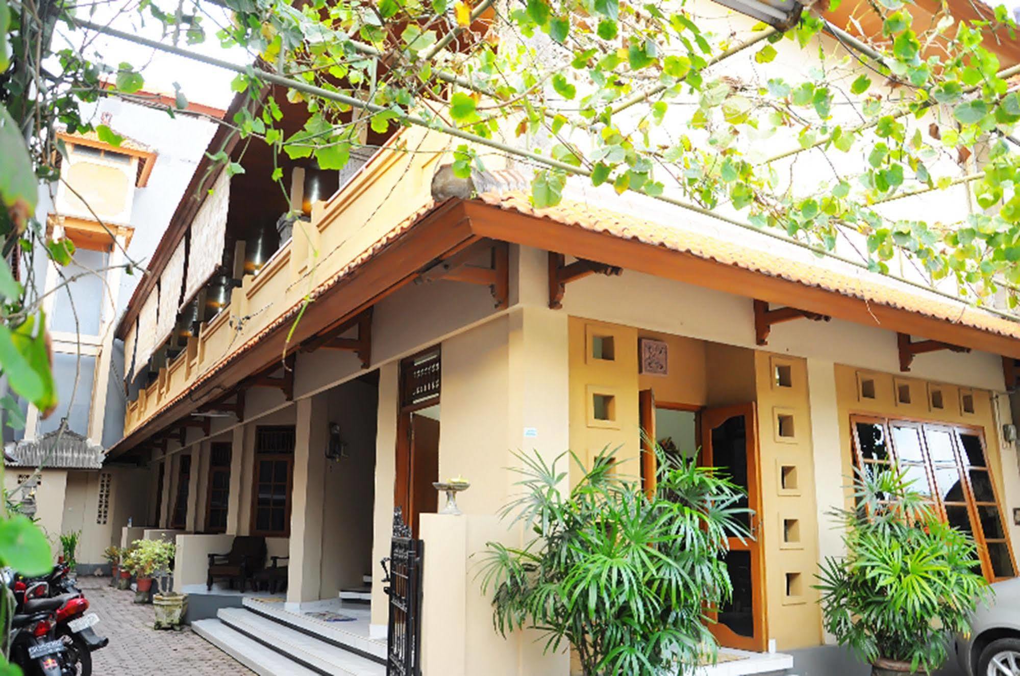 Jesens Inn III Kuta Lombok Zewnętrze zdjęcie