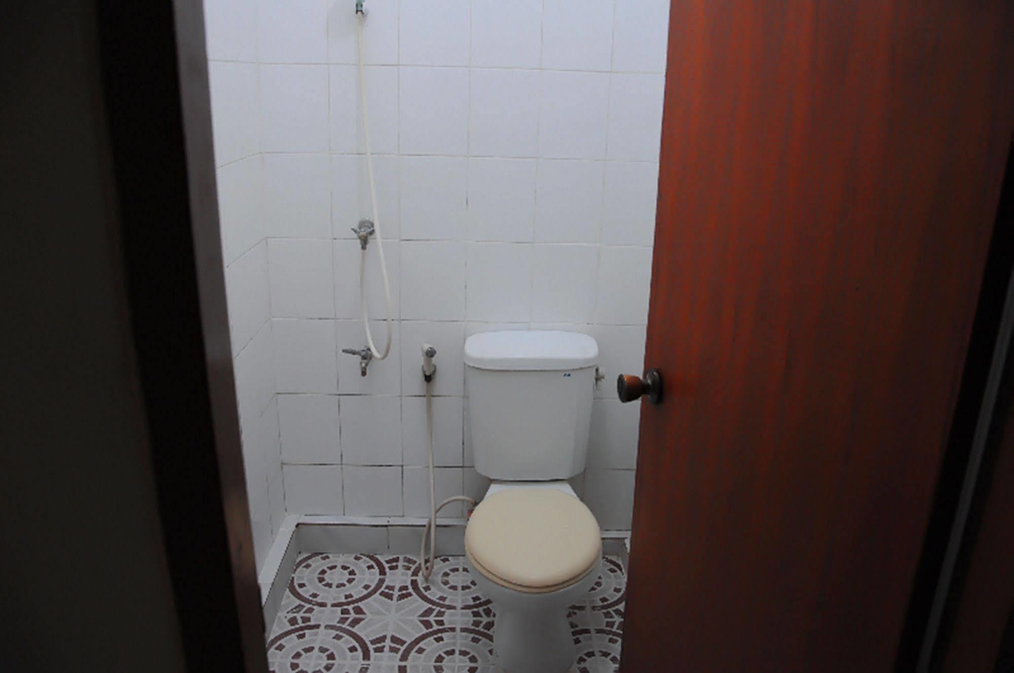 Jesens Inn III Kuta Lombok Zewnętrze zdjęcie