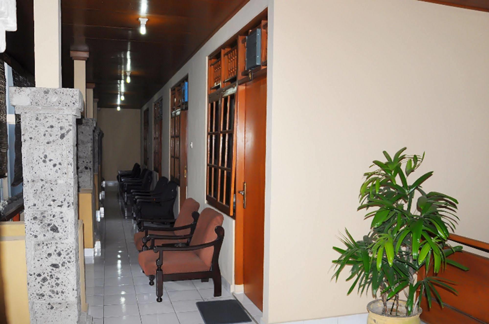 Jesens Inn III Kuta Lombok Zewnętrze zdjęcie