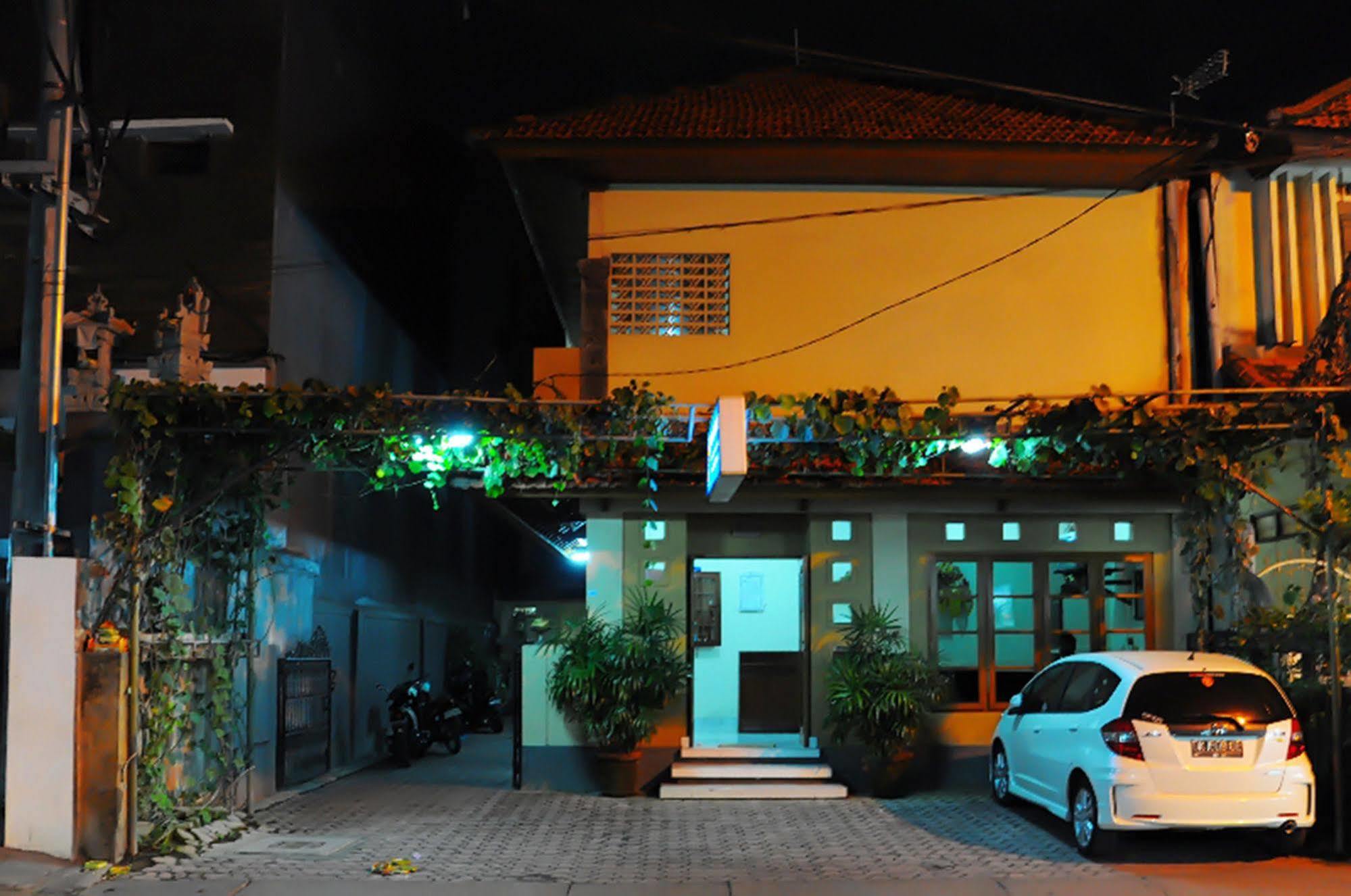 Jesens Inn III Kuta Lombok Zewnętrze zdjęcie