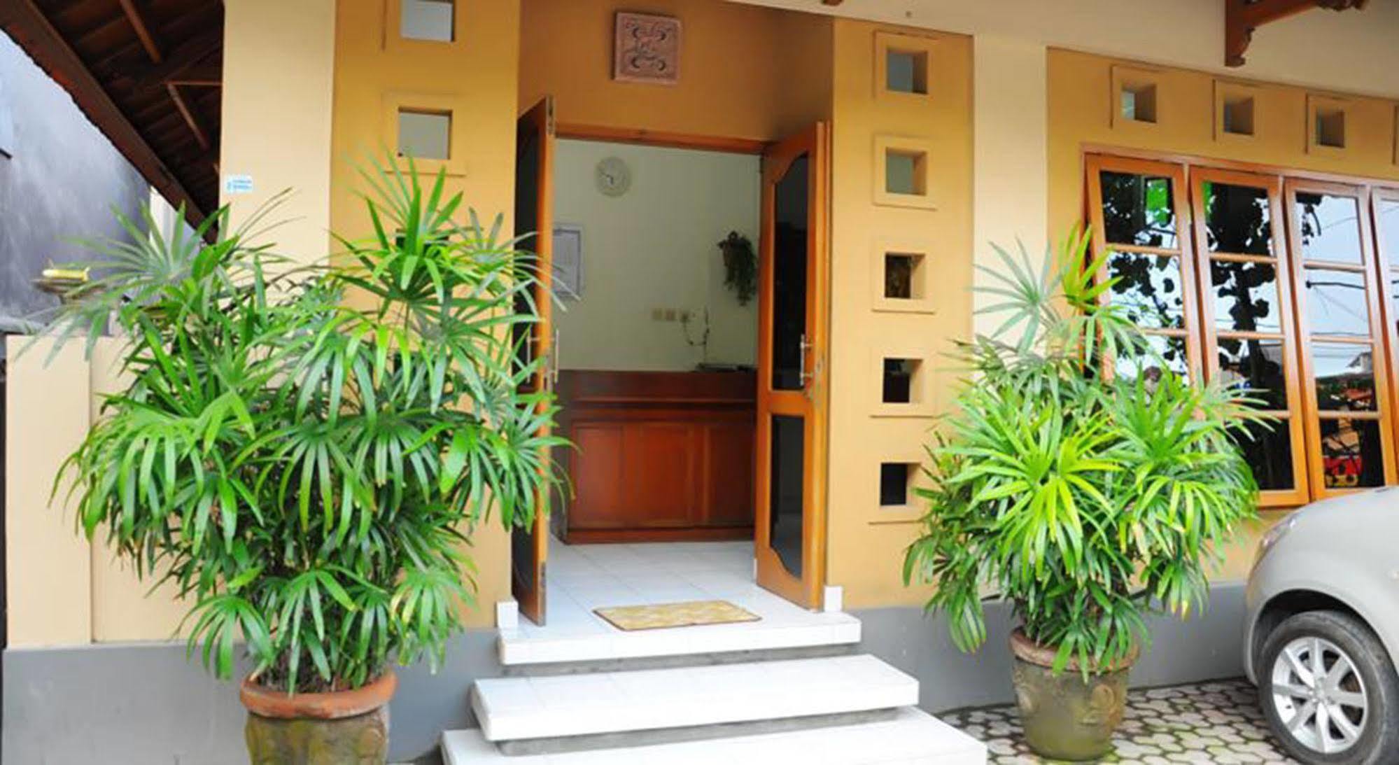 Jesens Inn III Kuta Lombok Zewnętrze zdjęcie
